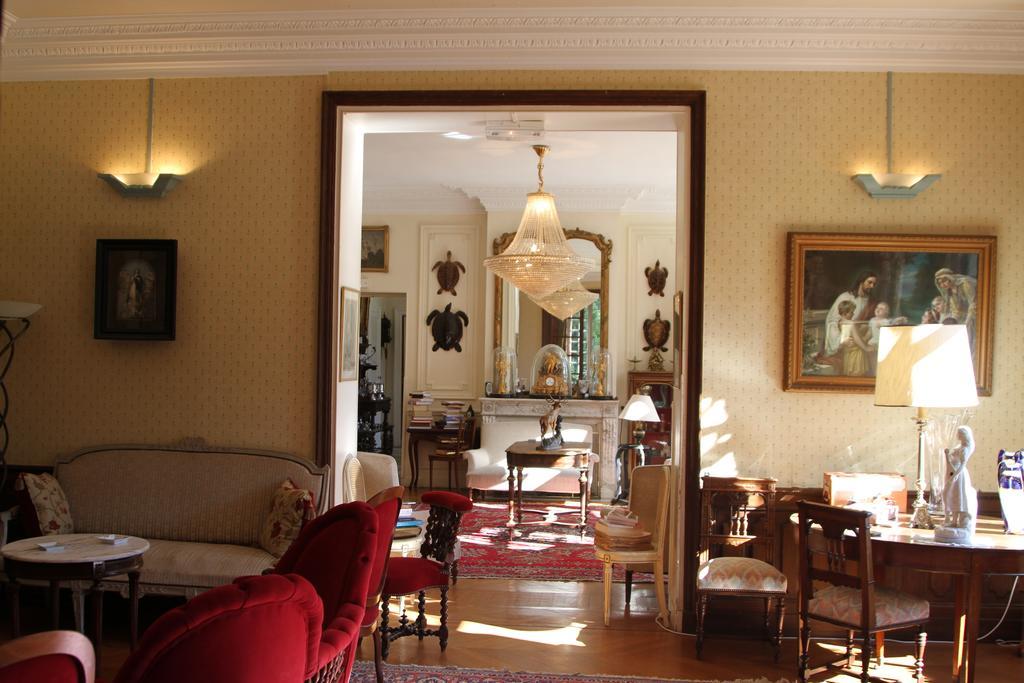 Chateau Du Breuil Bed and Breakfast Gevrolles Exteriör bild