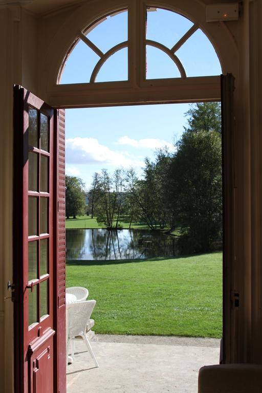 Chateau Du Breuil Bed and Breakfast Gevrolles Exteriör bild